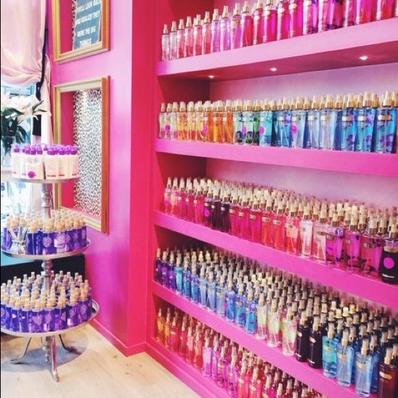 Victoria secret/VS PINK mystery box - Picture 5 of 15